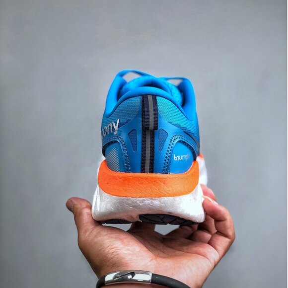 Saucony Triumph 22 Sports Jogging Shoes Blue main image 4